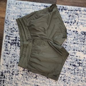 THE NORTH FACE Aphrodite Motion Performance Short.